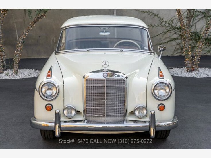 Thumbnail Photo undefined for 1961 Mercedes-Benz 220SE